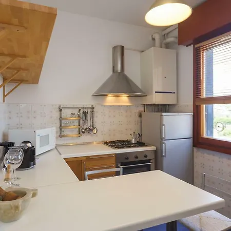 아파트 Casa Anna Sea View, Pool, Parking & Wifi